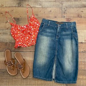Denim Skirt with Slit Up the Front🧡SO CUTE